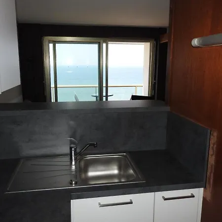 Apartment Avec Balcon - A 150m, Parking - Fr-1-92-639 *