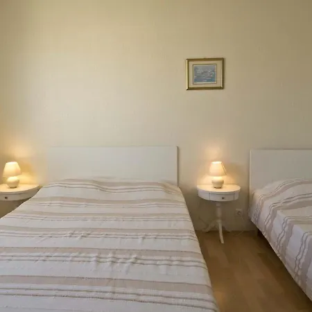 Apartment Avec Balcon - A 150m, Parking - Fr-1-92-639 Les Sables-d'Olonne