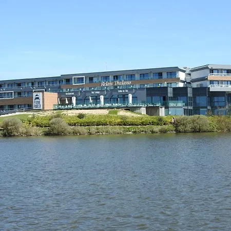 Apartment Avec Balcon - A 150m, Parking - Fr-1-92-639